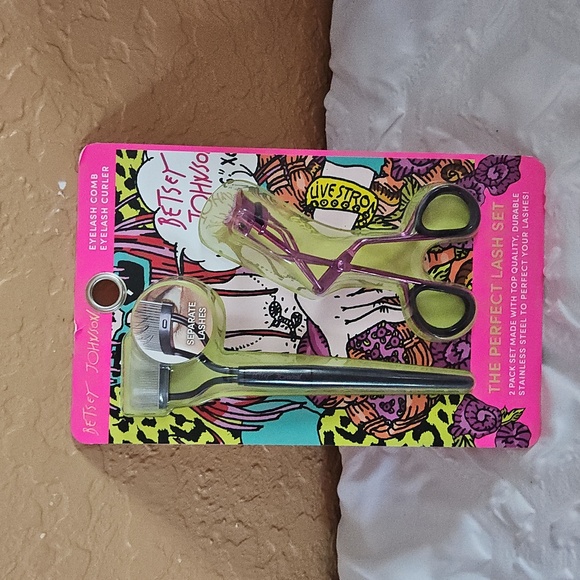 Betsey Johnson Other - BETSEY JOHNSON EYELASH COMBO